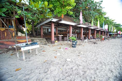 HK Beach Resort .